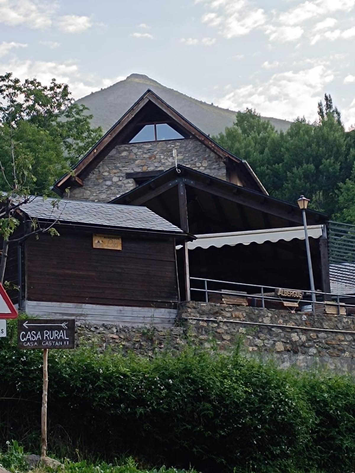 Albergue La Escuela De Liri Luaran gambar