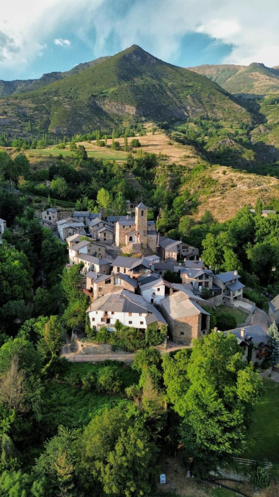Albergue La Escuela De Liri Luaran gambar